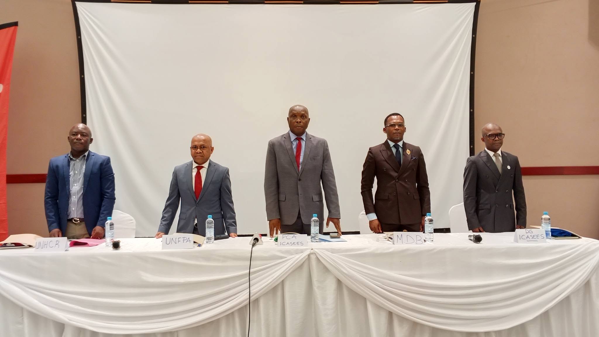 Présidium de la réunion du CTIR consacrée aux résultats provisoires du RGPH-4, salle Bé-Afrika, Bangui, 23 septembre 2026